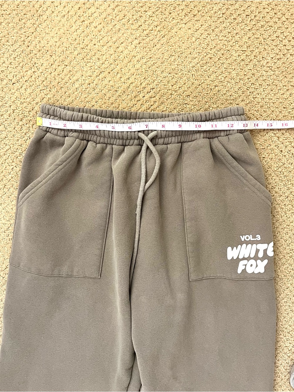 White Fox Volume 3 Sweatpants Fawn Women’s Small - Picture 12 of 15